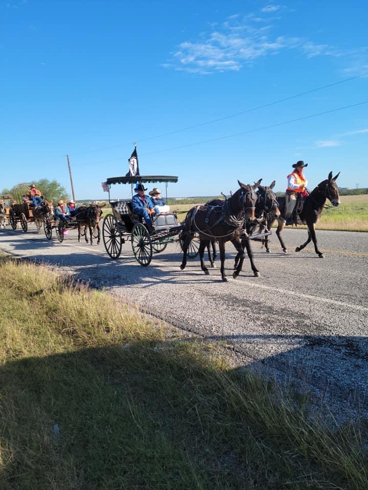 rattycastle's tweet photo. #FridayFeeling 😢😢should have been doing this #wagontrail #FortWorth #Redsteagall https://t.co/grofiAvrFn