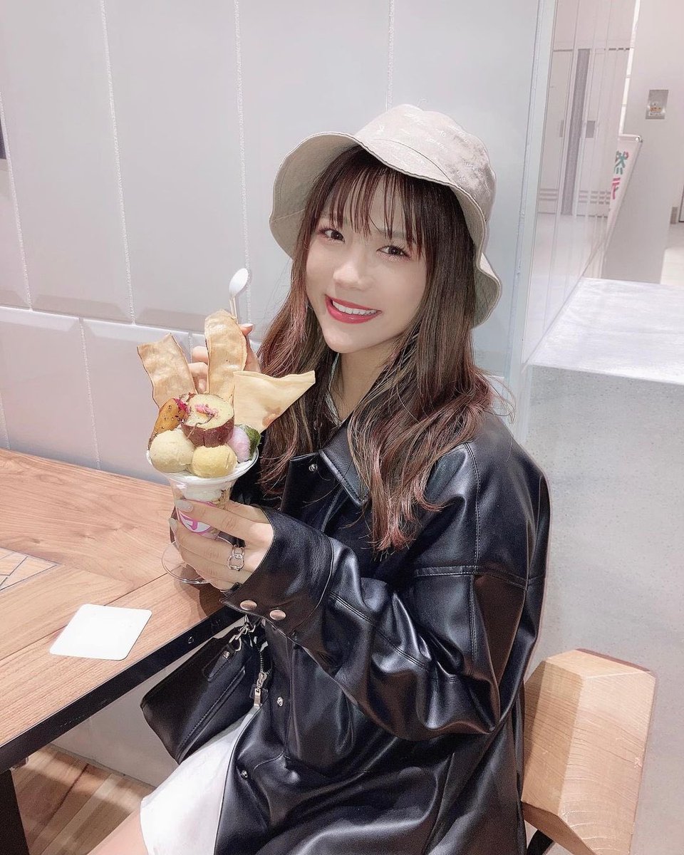 leathertori's tweet photo. こういうジャケット好き

#レザー女子 #ライダース女��� #レザージャケット #ライダースフェチ #レザーフェチ #革フェチ #レザーパンツ https://t.co/O3TuOkHpJY