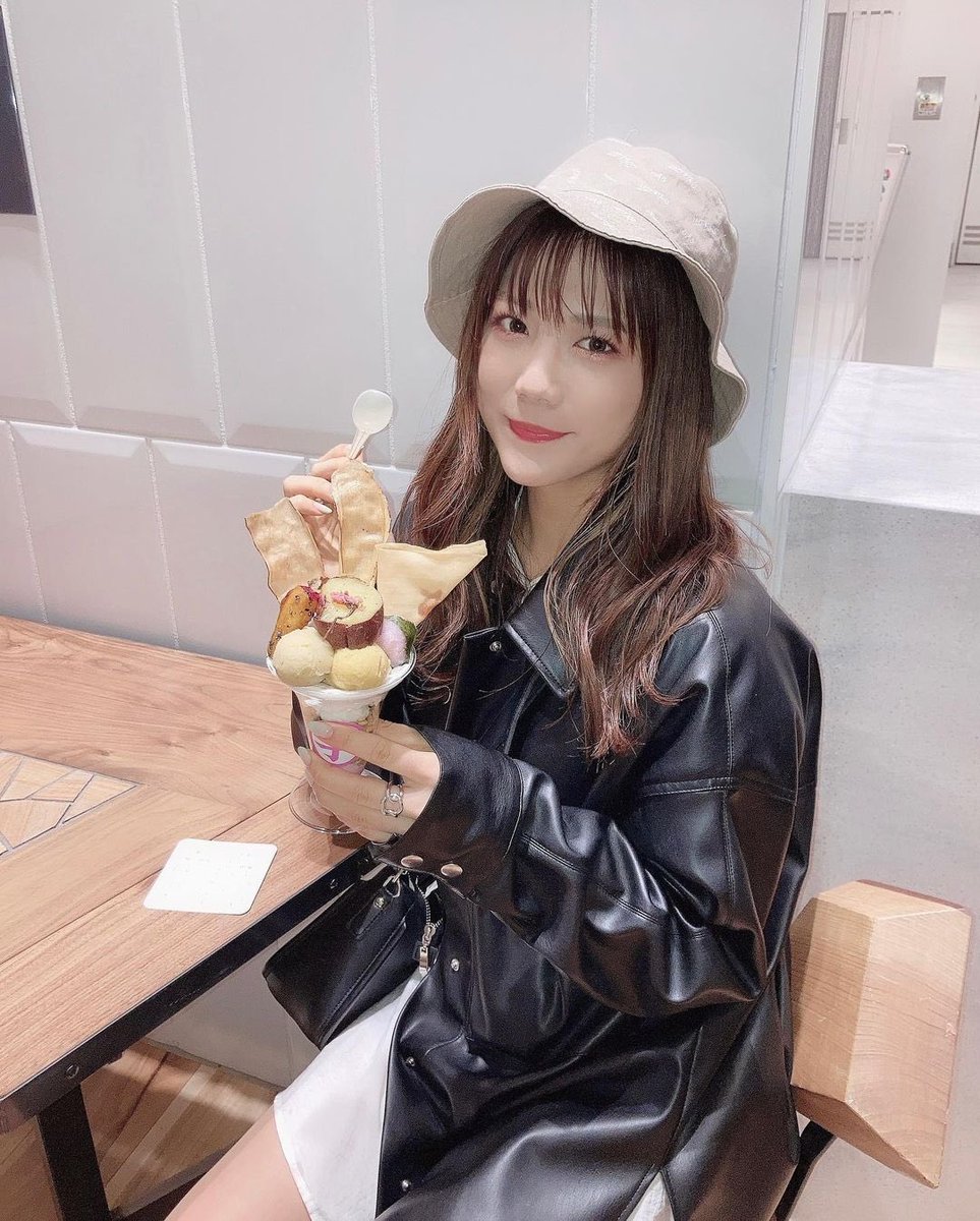 leathertori's tweet photo. こういうジャケット好き

#レザー女子 #ライダース女��� #レザージャケット #ライダースフェチ #レザーフェチ #革フェチ #レザーパンツ https://t.co/O3TuOkHpJY