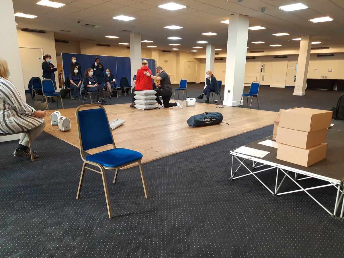 RupinderChal's tweet photo. EICT staff being trained to support patients that have fallen as an urgent 2 hour response #WMAS #EICT #EarlyIntervention @LizaWalsh17 @ChrisHoltNHS @galligan41 @BCHCRKIRBY @rebeccacmartin1 @Victori90266964 thank you @simonbates01 https://t.co/gowZJnh7Fv