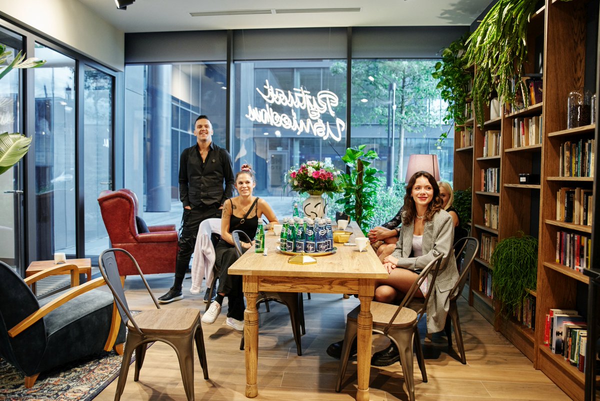 Gabinet stomatologiczny jak designerski hotel lub modna kawiarnia?

Przed Tobą nowo otwarte centrum Medicover Stomatologia w Gdyni.

plndesign.pl/medicover-stom…