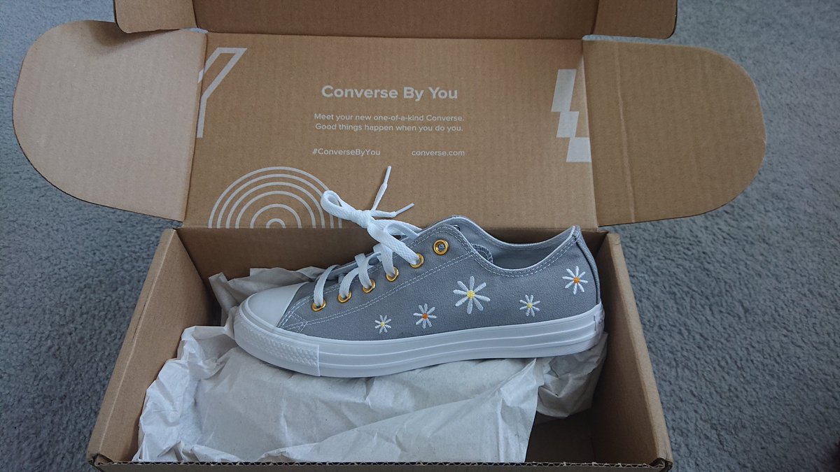 keyholekatiey's tweet photo. When you do you for a change customised converse ♥ arrives early so they are now an early birthday pressie for myself ♥ #customisedconverse https://t.co/qkT8zHZ933