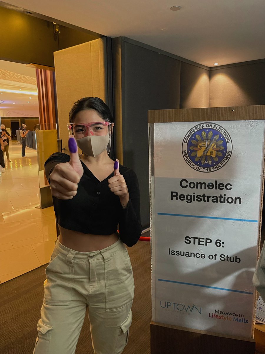 iamandrea_b's tweet photo. Finally!I am now a registered voter!🤩🤩Nakapag parehistro na ba ang lahat? Ilang araw nalang bago matapos ang registration‼️magparehistro na kung kaya! Para next year sabay sabay tayo makakaboto !🥰 #RegisterToVote https://t.co/zlIuqBtYy8
