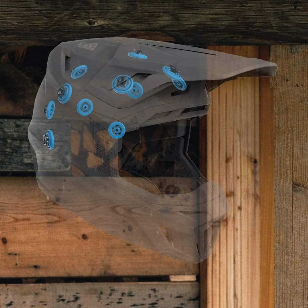 Lusomotos's tweet photo. A tecnologia de segurança por trás dos capacetes da @officialleatt 🔥
Sabe mais em https://t.co/a2gWXF4uFK
Encontra o teu capacete num dos agentes oficiais em Portugal.
Dúvidas? Fala connosco!
#scienceofthrill #leatt #helmet #capaceteleatt #tecnologia
#lifestyle #leattfamily https://t.co/dJK1Qo66au