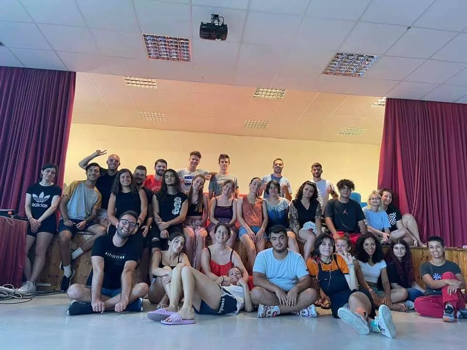 USBngo's tweet photo. 12 days, 35 participants, 1 dream, make a better world. During 02-13/08, we hosted in Arnaia the Youth Exchange Prop@genda, a project with activities on the topic of propaganda in media, how to separate the opinions and the facts.

#propagenda_usbngo #propagendaTwitterDebate2021 https://t.co/fqaoDQ7MtU