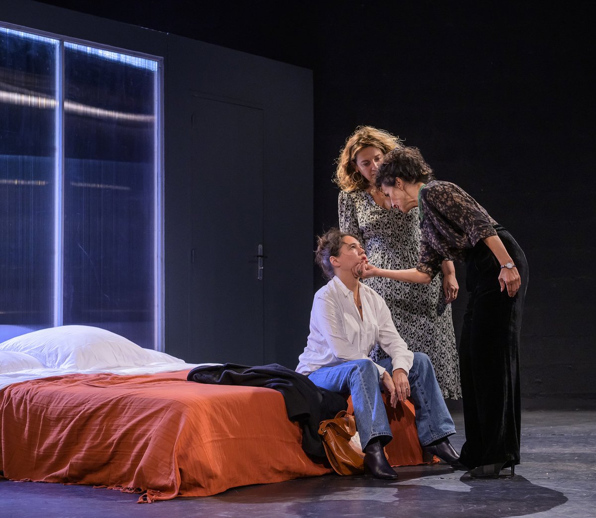 Rotterdam la nuit de Charif Ghattas, ce soir au Théâtre de Chelles ! <a href="/VilleChelles/">Ville de Chelles</a> 

Création 21/22 
Production <a href="/LaReineBlanche/">La Reine Blanche</a>