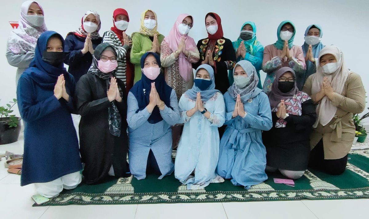 Srikandi DPPPA Kota Bekasi dalam rangka memperingati hari Santri Nasional 2021 ✨