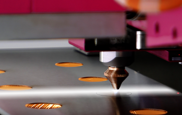 Rittal_ES's tweet photo. Con las 🔧 adecuadas y los parámetros de #mecanizado optimizados, se pueden reducir los tiempos de #modificaciones a armarios metálicos en hasta un 75%.
💡 Descúbrelo todo en el nuevo artículo de nuestro #Blog.
#armariosdedistribución #RittalAutomationSystems #Perforex https://t.co/bKQfwku0hV