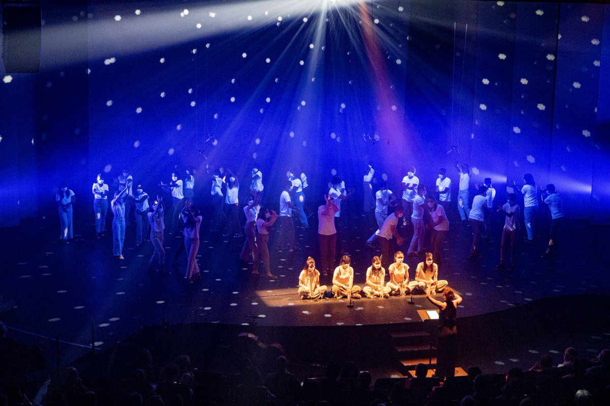 corjoveaunio's tweet photo. 💥Un divendres més amb #talcomsom de l'espectacle HITS!

Avui us compartim ‘Stars’ d'Erik Esenvalds i ‘O lux beatissima’ de Kentaro Sato.

🥂‘Stars’, dona la importància en el so delicat de les copes i les dinàmiques de la cançó https://t.co/pNPs0pqWMh https://t.co/mHECDGOwgx