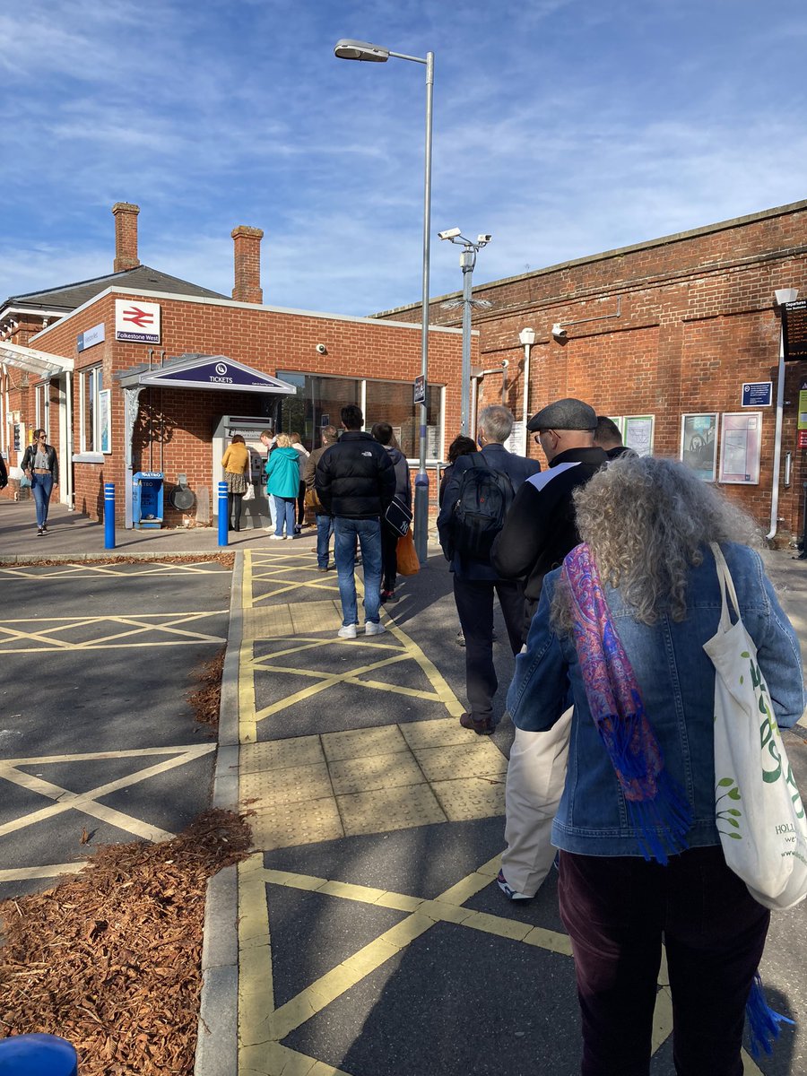 Hey there <a href="/Se_Railway/">Southeastern</a> <a href="/nationalrailenq/">National Rail</a> This is Folkestone West station at 11am. Only one machine and ticket window inside is shut. With the cost of rail fares. It’s ridiculous.