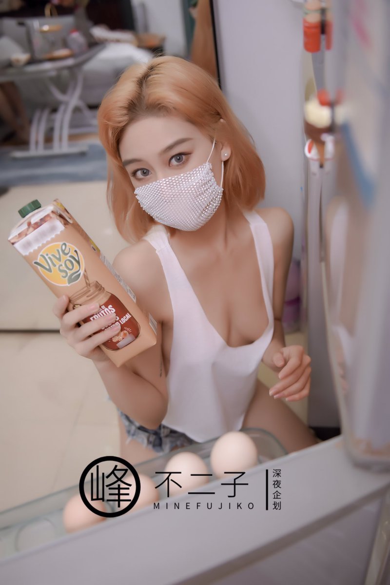 弟弟想喝哪种neinei？
@wqganenshi 

#美乳 #性感 #反差婊 #御姐 #模特 #露出 #福利姬 #调教 #学生 #淫荡 https://t.co/VqIjawPE55