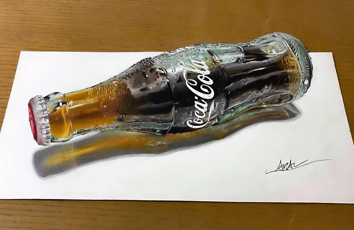 色鉛筆で描いたとは思えない！瓶入りコカ・コーラがリアル過ぎる！