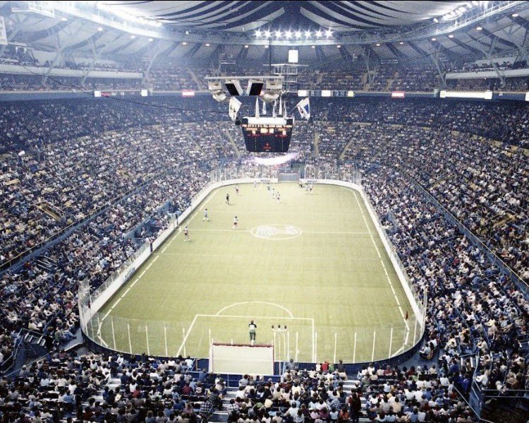 BrianRoth21's tweet photo. @BigRobSTL9091 The St. Louis Steamers were PHENOMENAL!!! Nothin like it, not even MLS today beats the atmosphere created in the early 1980’s!!! @4Pech @hayeser7 @tgceltic22 @ShepMessing1 @TheBrianBud @erikbergrud @NickVasos https://t.co/PgEtRjPHdk