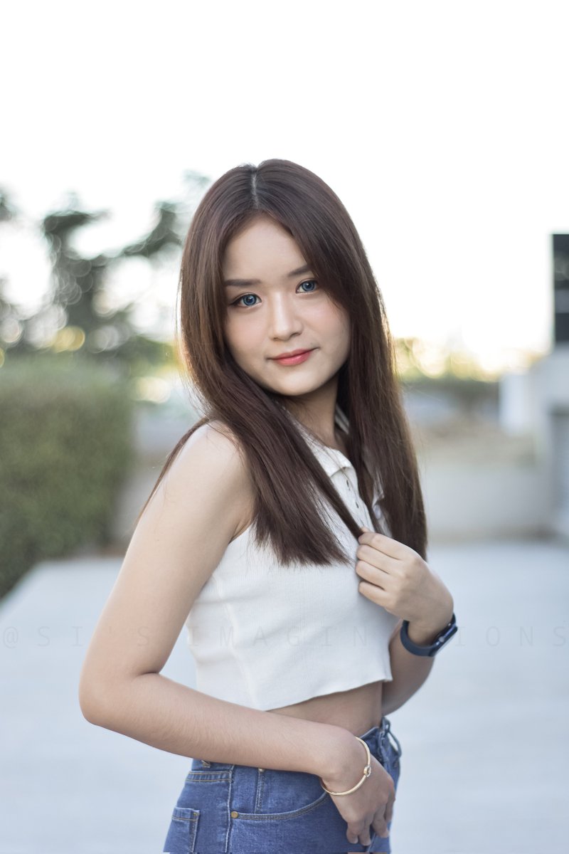 sthuhtet5's tweet photo. In frame - thin_zarko

📸 - https://t.co/iCWKurd5eK

#portraitphotography #lightroom #ootd #ootdmyanmar #cute #Myanmar #Burma #asian #asiangirls #siimaginations #myanmargirls #mandalay #visual #portrait #naturallight https://t.co/uCwCbt4LQp