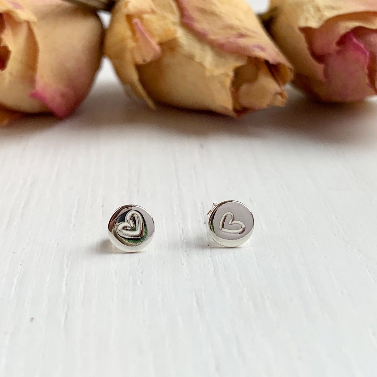 Love, love, love, of course ❤️

etsy.me/3E7YJhF  

#madebymissm #etsygifts #earlybiz #MHHSBD