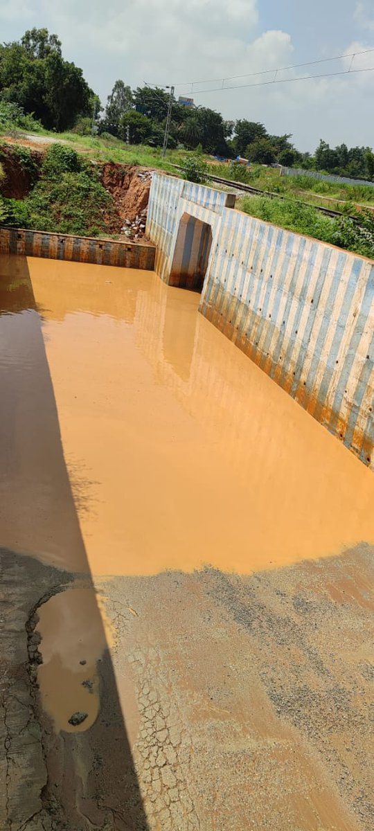 nivi4u's tweet photo. @SWRRLY  A permanent solution is required for the Waterlogging issue on the IVC road underpass located after BIAL. Even with a short spell of heavy rainfall, this underpass gets flooded making it impossible for vehicle movement. #bangalorerains #bangaloreroads @NHAI_Official https://t.co/Xsv67U3ckG