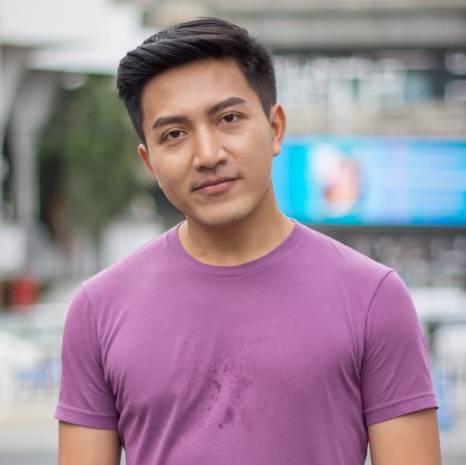 SeanSaichon's tweet photo. #NewProfilePic https://t.co/jiKpbNYvsF