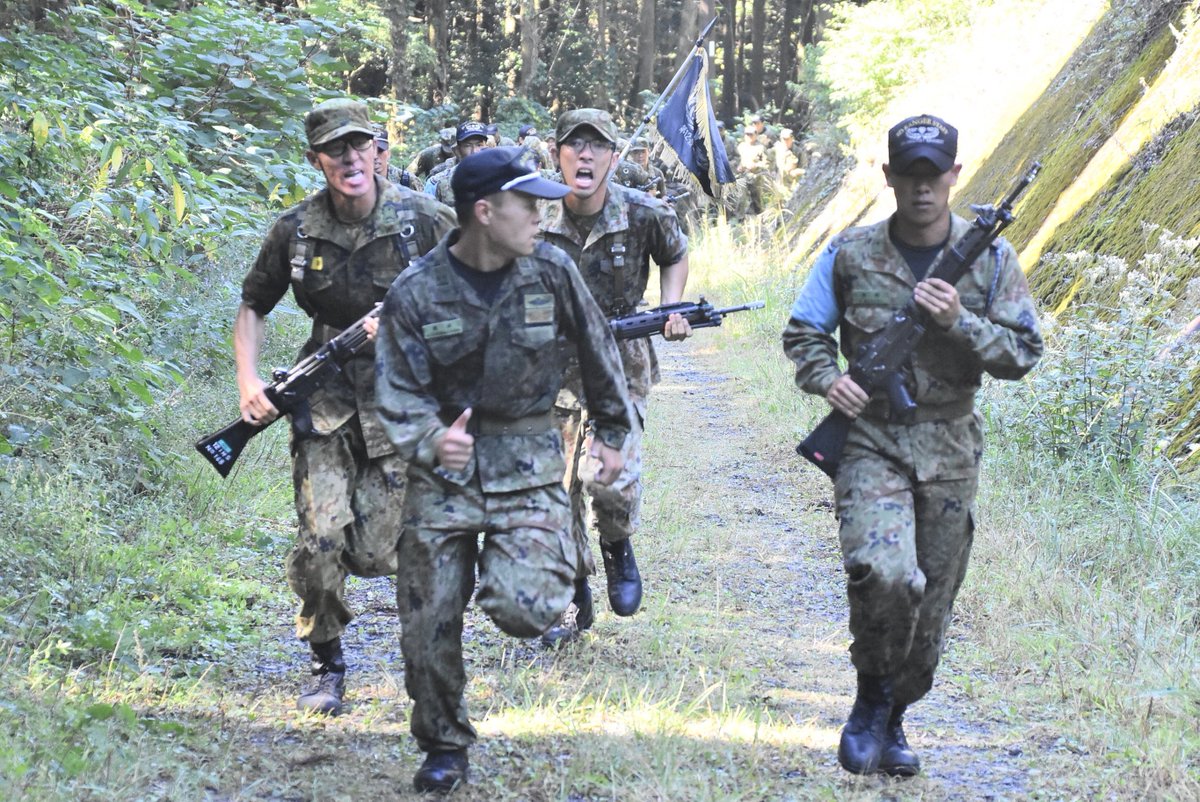 陸上自衛隊国分駐屯地 令和３年度部隊集合教育 レンジャー 第１２普通科連隊は 部隊集合教育 レンジャー を実施中です 自衛隊 陸上自衛隊 国分駐屯地 第１２普通科連隊 レンジャー 不撓不屈 体力調整3の2 ２０km走歩 T Co