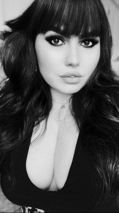 comin&rsquo; with the bad b!tch magic.🪄🔮🍂✨🖤 #abracadabra https://t.co/0OAOVLUoM8<a href="/tag/abracadabra"class="tags">#abracadabra</a>