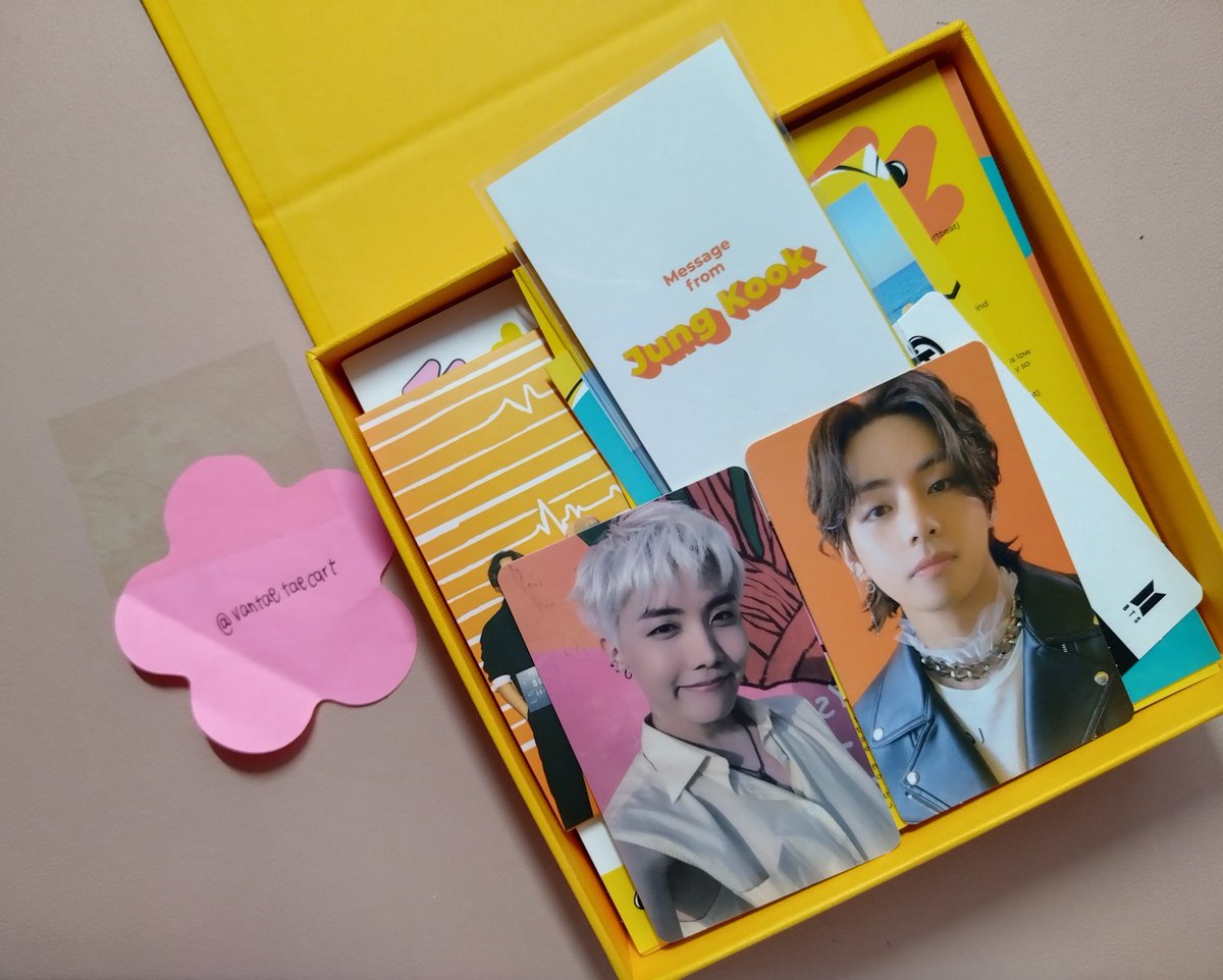 vantaetaecart's tweet photo. thank you @nishisells for butter cream cd ๐ฅบ taehyung cream was the final piece to complete it all ๐ i had a very smooth transaction and the packaging is really makapal! Till next time! #nishisells_proofs https://t.co/zOe1FbsRrc