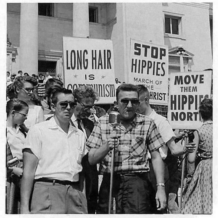 ShaneMiller601's tweet photo. @EWinstn Protest against BLM and ANTIFA https://t.co/Fi6gIFV1Wg