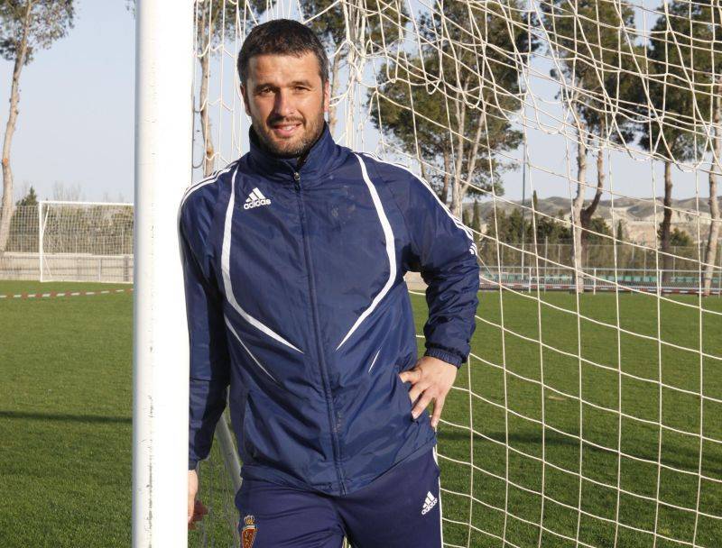 AcademyZbrain's tweet photo. Curso ENTRENADOR de FÚTBOL BASE⚽💥

🆕Incorporación a nuestro equipo de profesores para esta nueva edición: @CesarCjj24 "César Jimenez" ⚽🔝
Ex Jugador Profesional: #RealZaragoza, #U_D_Almeria y #SeFutbol 
Ex Entrenador: #RealAvilaCF y #RealZaragoza 

Bienvenido #CesarJimenez https://t.co/5aGRgzGBf3