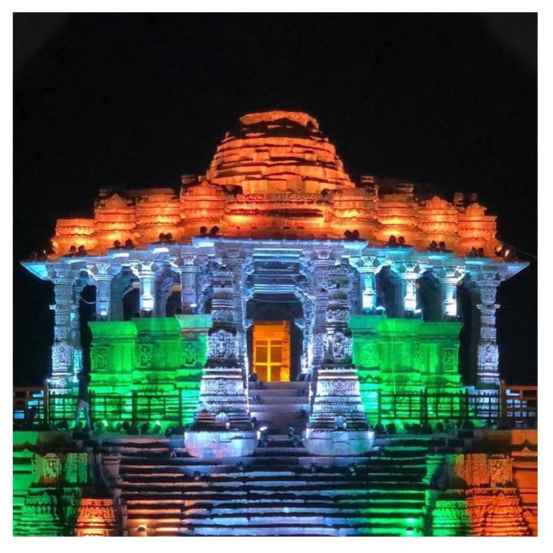 incredibleindia's tweet photo. #Repost @mygovindia
...
A historic day calls for a historic celebration!
100 monuments lit up in tricolour to mark 100 crore vaccine doses. You absolutely cannot miss these mesmerising pictures! 
#VaccineCentury #DekhoApnaDesh https://t.co/kQEdyfktc4