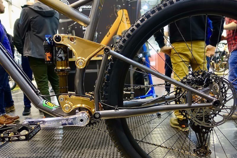 steelisrealmtb's tweet photo. #steelmountainbike #steelisreal #steelisrealmtb #damstraightsteelbikes #ridemoresteel #ridemorebritishsteel #ridemoreworkless #rideworks #coalbikes #coalbikes84 #mtb #bespoke #reynoldssteel #mtblife #mtbdaily https://t.co/7SH5piy7gX