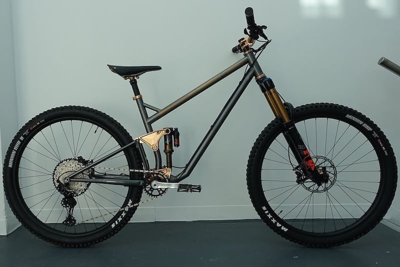 steelisrealmtb's tweet photo. #steelmountainbike #steelisreal #steelisrealmtb #damstraightsteelbikes #ridemoresteel #ridemorebritishsteel #ridemoreworkless #rideworks #coalbikes #coalbikes84 #mtb #bespoke #reynoldssteel #mtblife #mtbdaily https://t.co/7SH5piy7gX