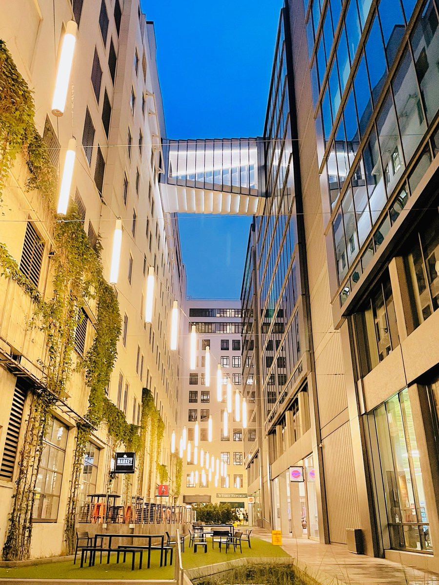 lilylixyl's tweet photo. your 1355 market street 📍 after rainfall https://t.co/XuaJpoJXPG