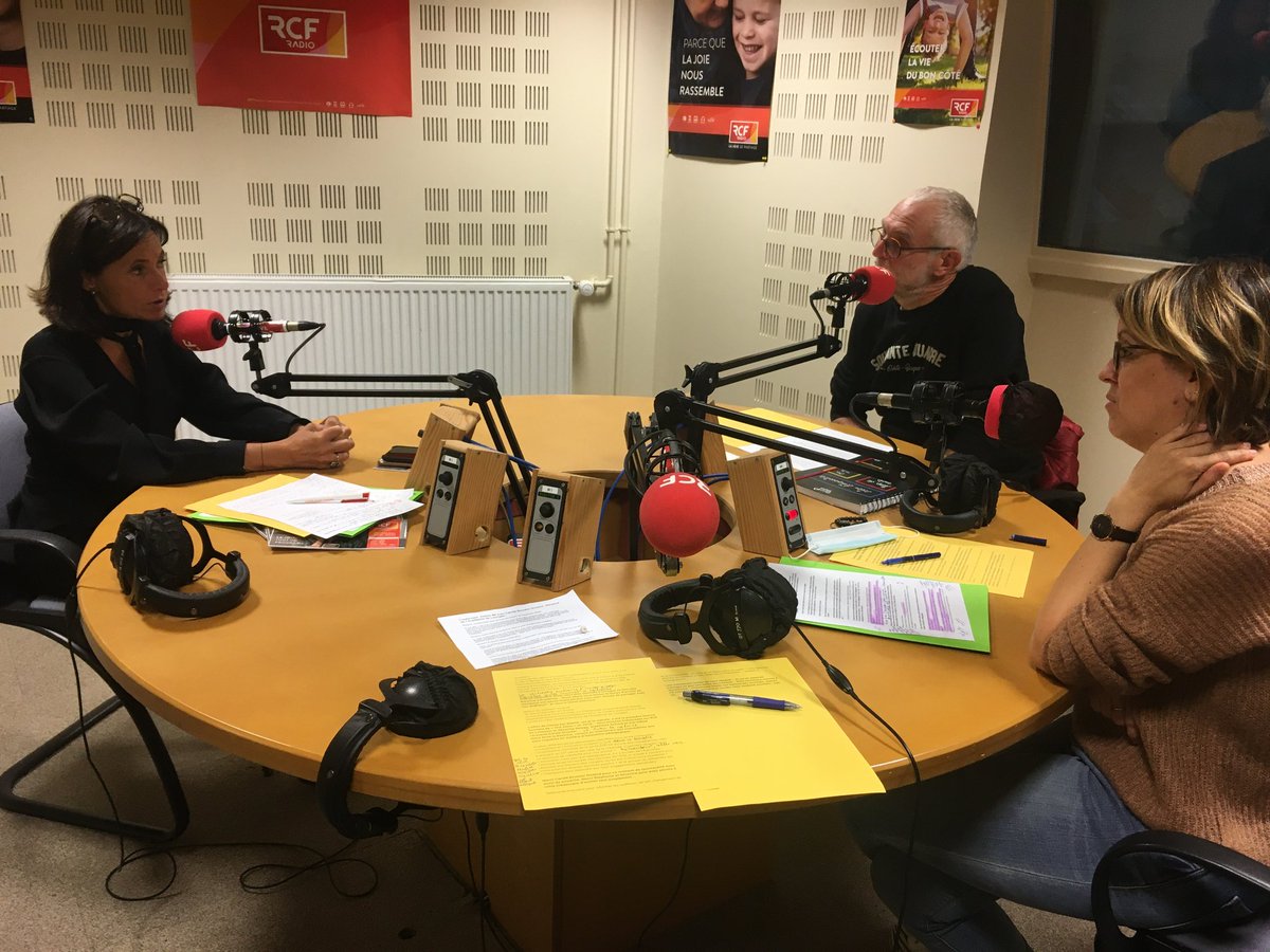 [#Éduinov] À 11h, retrouvez la rectrice <a href="/CDrucker_Godard/">Carole Godard</a> sur les ondes de <a href="/RCFLimousin/">RCF Limousin</a>.
📻 Créascopie Hebdo #8 autour de l'innovation pédagogique.