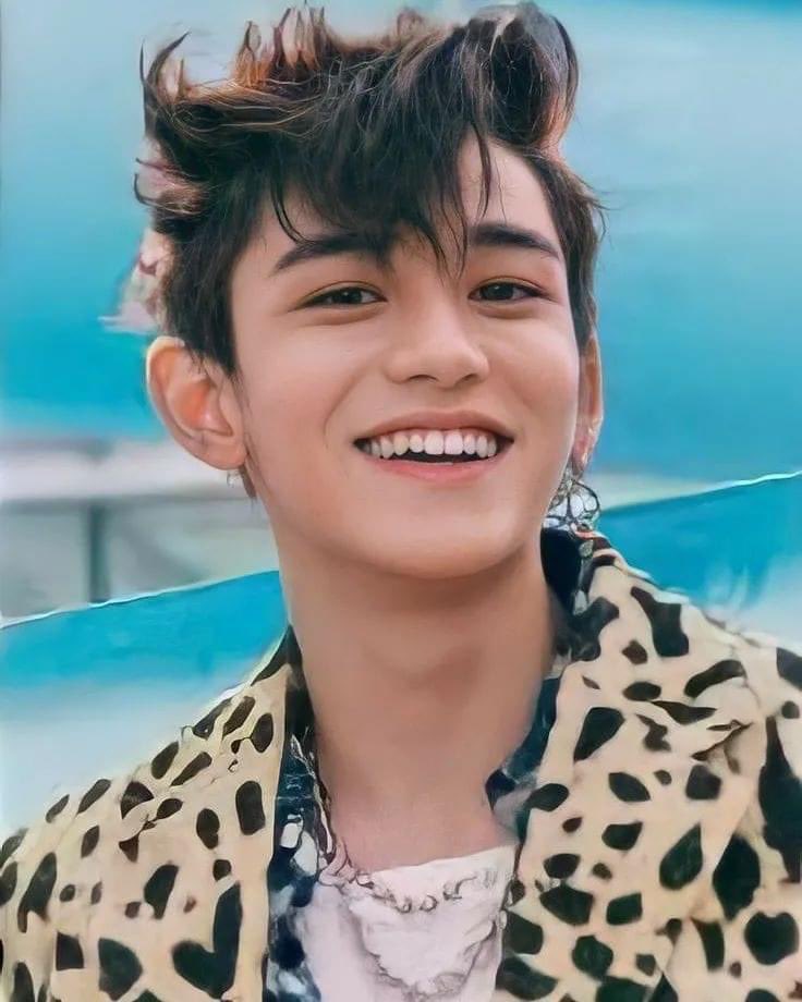 Lugernus_Toho's tweet photo. @lumisx444 Thanks to the sunshine emanating from him, I can see colours even more clearly. My days seem so bright and colorful through his smile. He's my Xunshine.
#LUCASHealing
#WaitingForLucas
#LucasOutstanding https://t.co/ZqLFvkiswI