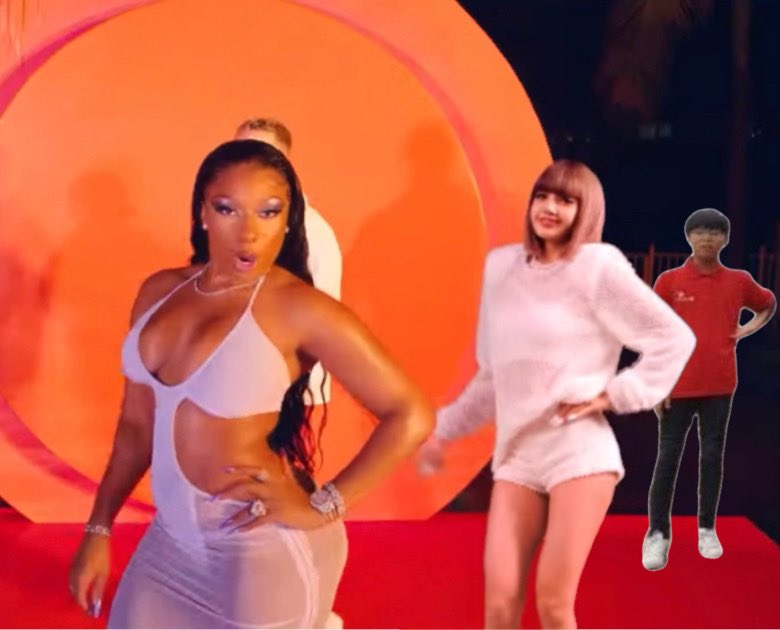 FCSPgVmUUAEQVbi?format=jpg&name=900x900