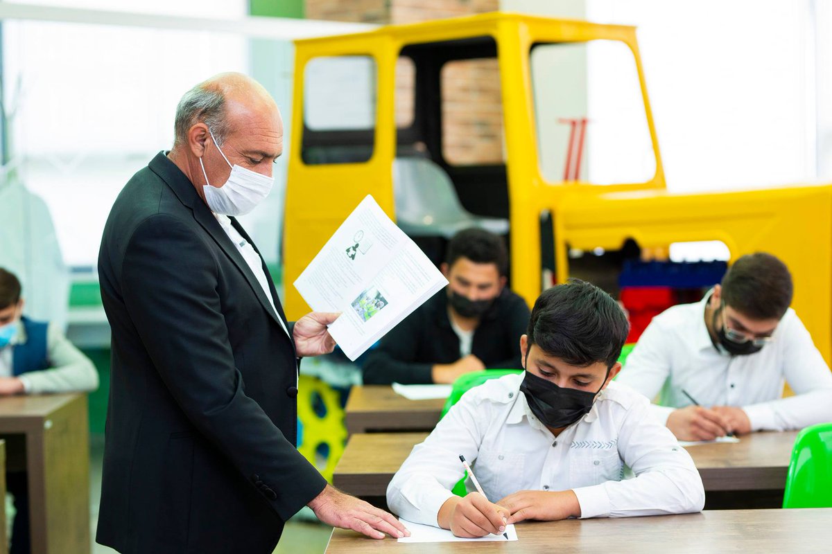 İmişli “ASAN Həyat” kompleksinin ərazisində “ASAN xidmət” mərkəzi, "ABAD" mərkəzi, Gənc İstedadlar Teatrı, ”ASAN peşə”, ASAN Kafe və ASAN park fəaliyyət göstərir.

Ətraflı: bit.ly/3bgge3j