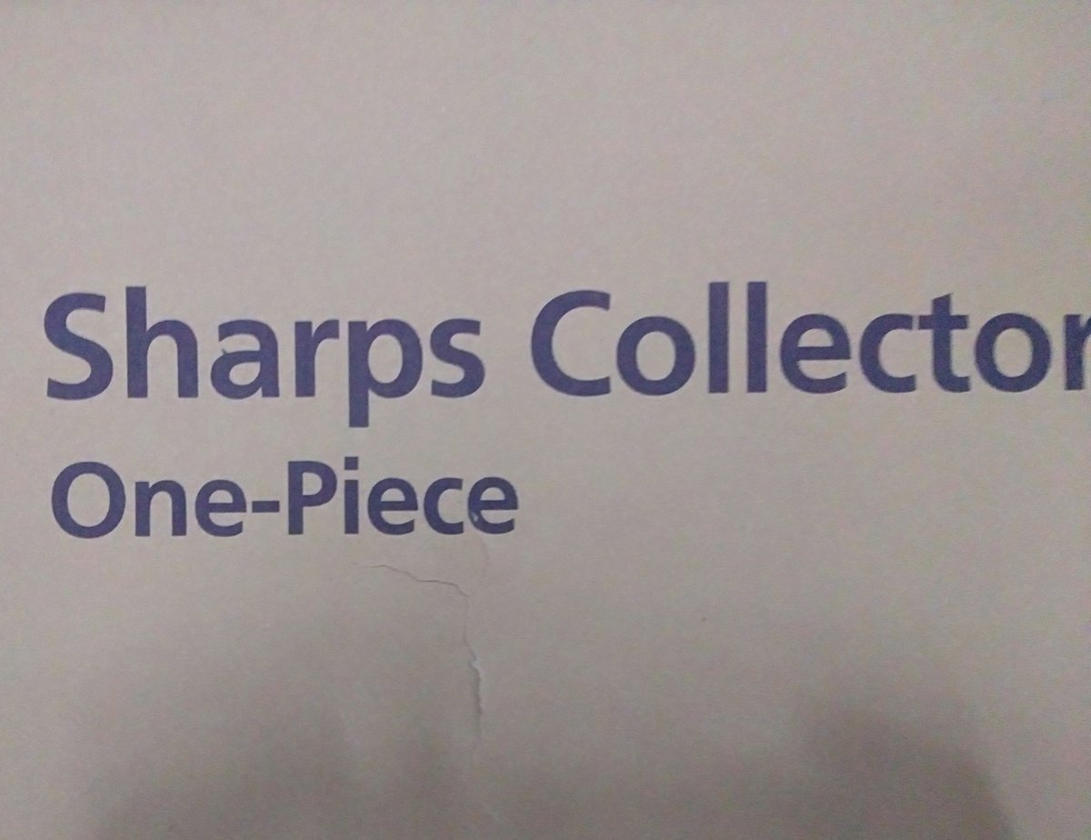 Zenstraa's tweet image. Bro, his name is Zoro..