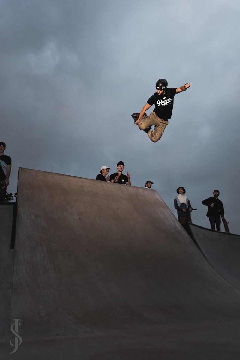 Zwarte Cross tweet media