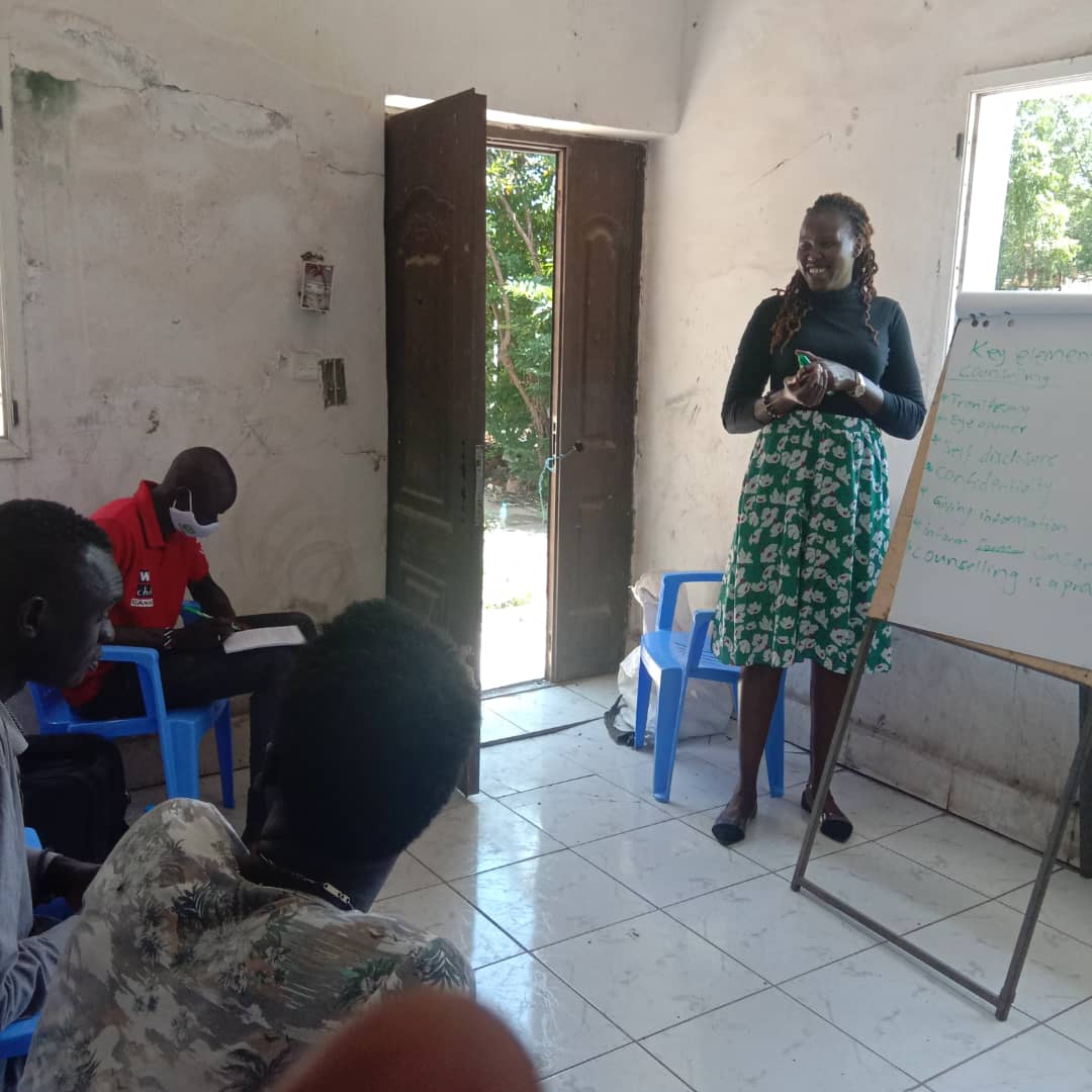 SSCChurches's tweet photo. Our Youth Coordinator taking participants through plenary discussion towards the closure of the third day on Trauma Healing In the Upper Nile Region, area of Malakal
#LastWeekEvent
#togetherforPeace
@ArekMalek2 https://t.co/jAE8SGltSv