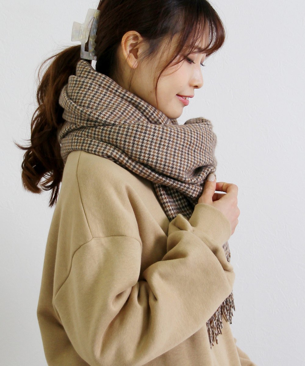 crisp_kyo's tweet photo. ＊NEW ARRIVAL＊

#c3ak2937
フリンジニットストール
¥4950tax in
(brown) https://t.co/N5JLIcOKwS