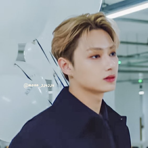 moon_JjuJju's tweet photo. Indeed! "Tonight I wanna ride with you Wherever we go"
😌👀💙 #RockWithYou_RockWithSVT #rockwithyou #SEVENTEEN #junhui #jun #junSvt https://t.co/zuhNkEWjSc