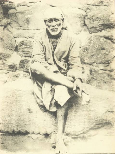PM_Narendhar's tweet photo. @SSSTShirdi 🙏🌹🕉️Shirdi Sai Baba Says🕉️🌹🙏Have Faith Keep Patience Allah (God) Will Do Good
"Poverty is better than kingship The Lord is always with the poor"
#SaiBaba✨ https://t.co/X200zG4A8V