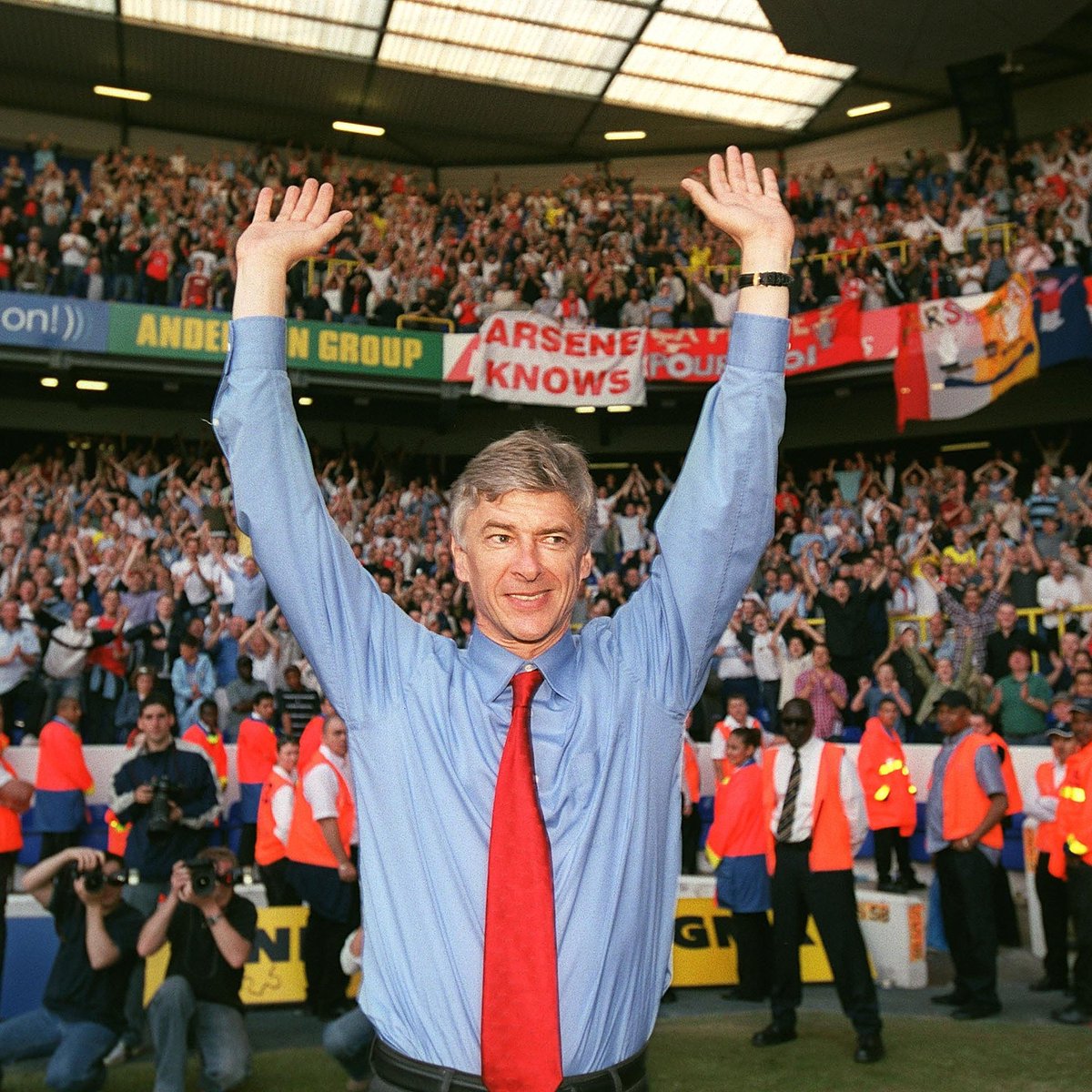 AfcGabeast's tweet photo. Happy birthday to the best manager ever in the history of English football..

Invincible. Icon. Legend.

#OneArsene #ArseneWenger https://t.co/NUHY2YHCEF