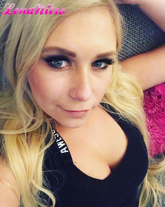 Good Morning 😎 Es ist Freitag... Gleich ist Wochenende! 💋  Tipps f&uuml;rs WE >>> https://t.co/3cwyXNZ6xt