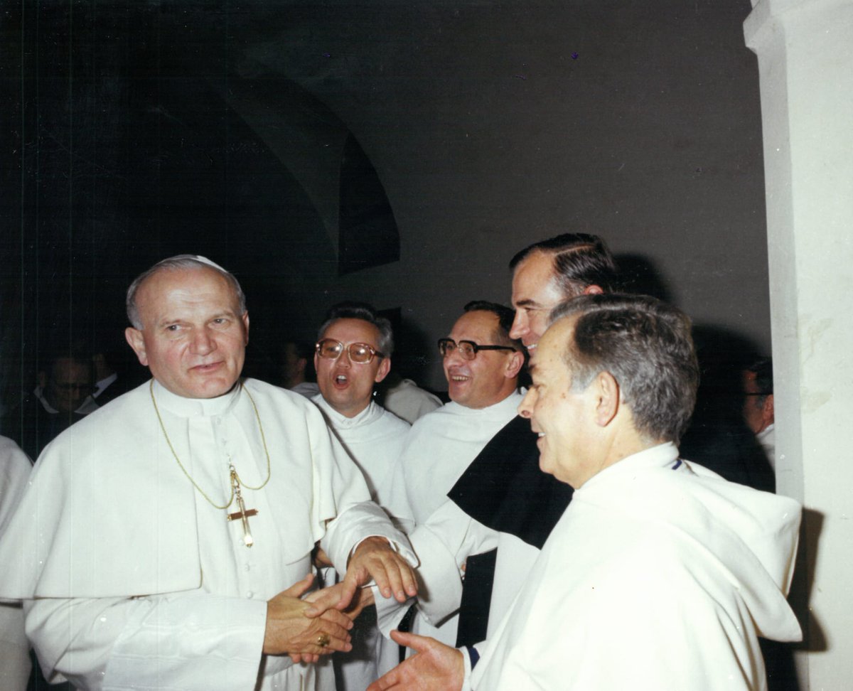 _Angelicum's tweet photo. Join us for the feast of Saint John Paul II, the Angelicum's most distinguished alumnus
#JPII #sangiovannipaoloii #Angelicum #OP #Papalday #Bujak #adambujak #LordArderdice #feastofjpii #GiovanniPaoloII
https://t.co/oNmAZCdzgc https://t.co/oSiKcBLjdZ