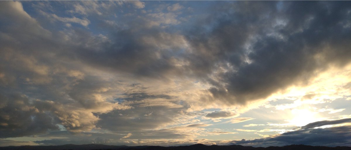 0lS7BYai0MtKal2's tweet image. 高速道路を使わず
のんびりドライブ🚙🎶
無事旭川へたどり着きました❣️
風が全くないので天気予報の気温よりは体感はあたたかいです😊
清塚さんの日頃の行いかな❓
いや やっぱり私かな🤣
明日もこんな穏やかなお天気でありますように🙏☀
#いまそら
#清塚信也コンサートツアー2021 
#beautifultime