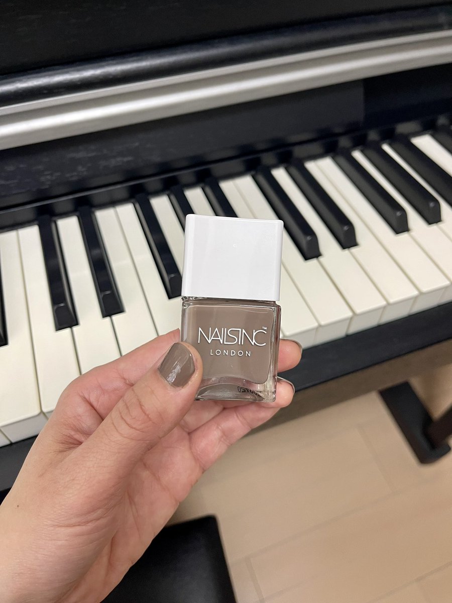pianored396's tweet photo. 45秒速乾タイプじゃないけど、割と乾くの速いかも。楽器奏者にオススメ！

#NAILSINK https://t.co/RGY2D154rx