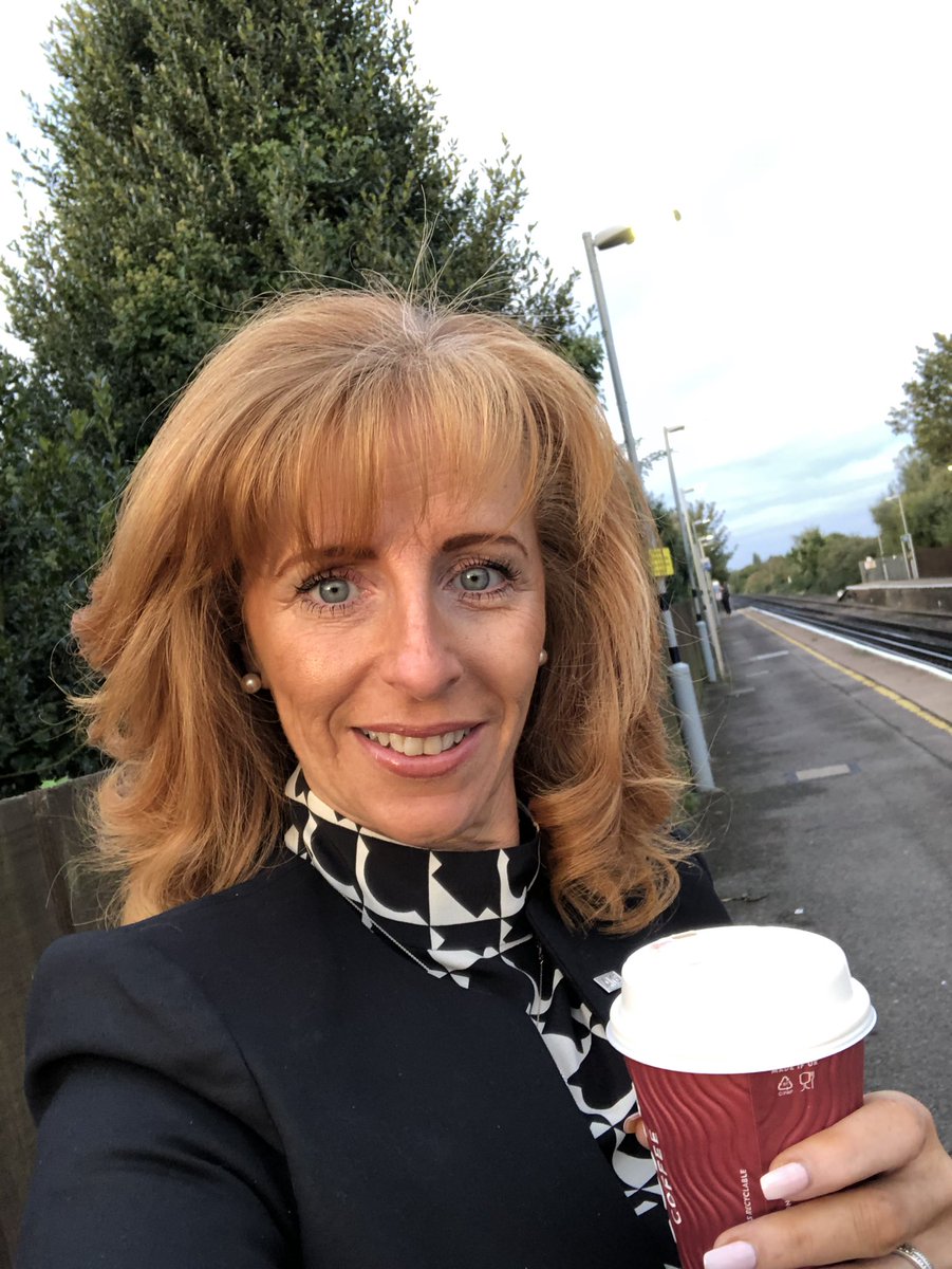 ClairePAnam's tweet photo. @AIGLifeUK are shortlisted for 5 awards at the @ProtectionGuruAwards today🥳 
On my way and looking forward to seeing our guests and 🤞 for some wins!
#ontheroadagain 
#iworkforAIG 
#PGAwards2021 https://t.co/dcBiFPbqaF