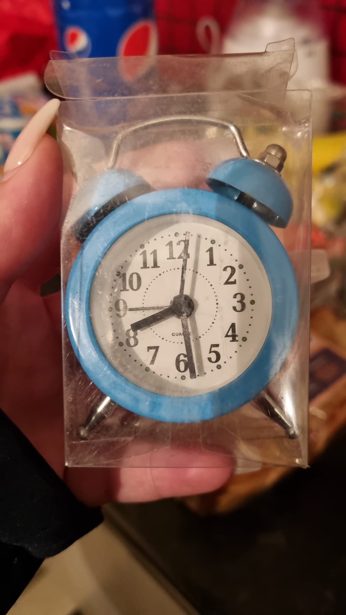 EmzeeJaye's tweet image. Just a giggle, my friend got bought a tiny clock by their colleague. Just left in their pigeon hole wrapped up. Isn't that cute?? #tinyclock #itsthelittlethings
