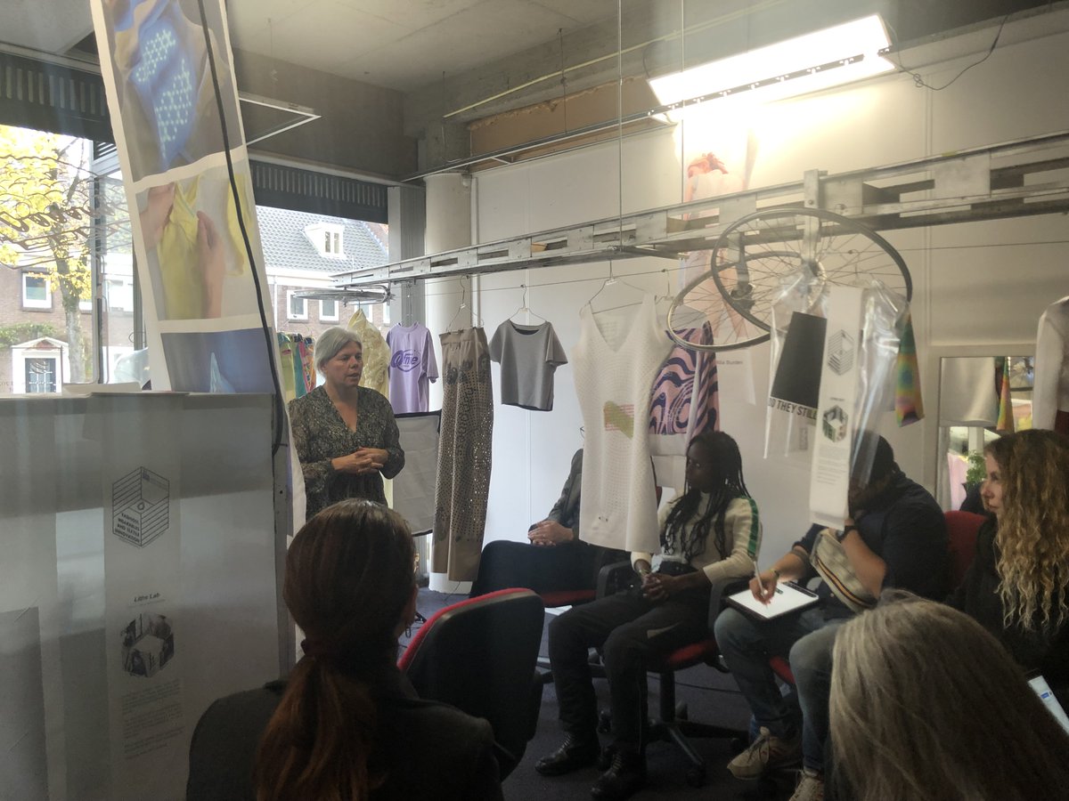 🧵 @DataScouts was invited during the @dutchdesignweek at the Fashion Tech Farm, in Eindhoven to pitch S4Fashion to all the attending designers and fashion enthusiasts. 👇Read more; lnkd.in/d3y4-jz7