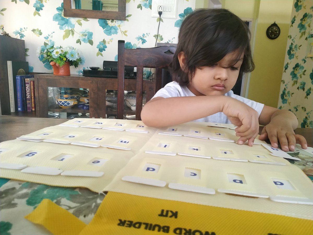 flintoclass's tweet photo. Little #FlintoKid busy at work! 🙃

#LearnwithFlinto #staysafe #stayhome #fridaymorning https://t.co/vPrawjdDh2