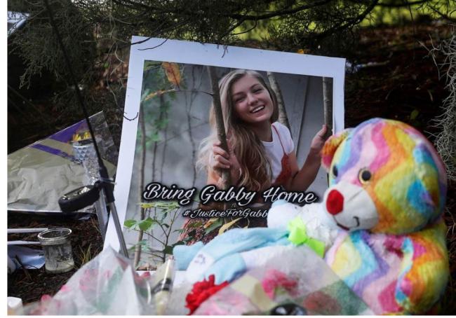 Timednews Com Al Twitter 美国22岁网红正妹曝尸荒野追捕未婚夫时各地惊现9具尸体 美国22岁youtuber盖比 Gabrielle Petito 暱称gabby 9月被发现陈尸国家公园 警方在追缉涉嫌重大的未婚夫劳德里 Brian Laundrie 期间 却在各地发现至少9具遗体 令人毛骨悚然